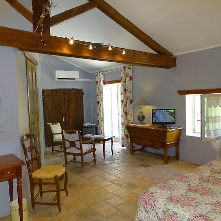 Bastide Des Princes B&B Caderousse Exteriör bild