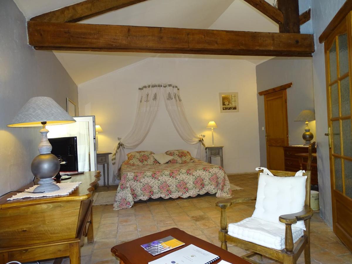 Bastide Des Princes B&B Caderousse Exteriör bild