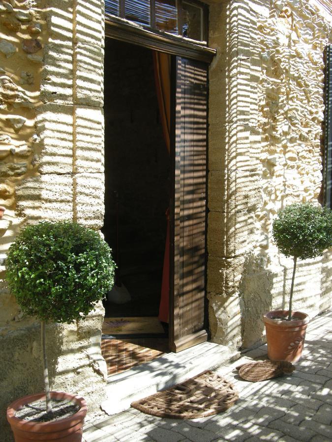 Bastide Des Princes B&B Caderousse Exteriör bild