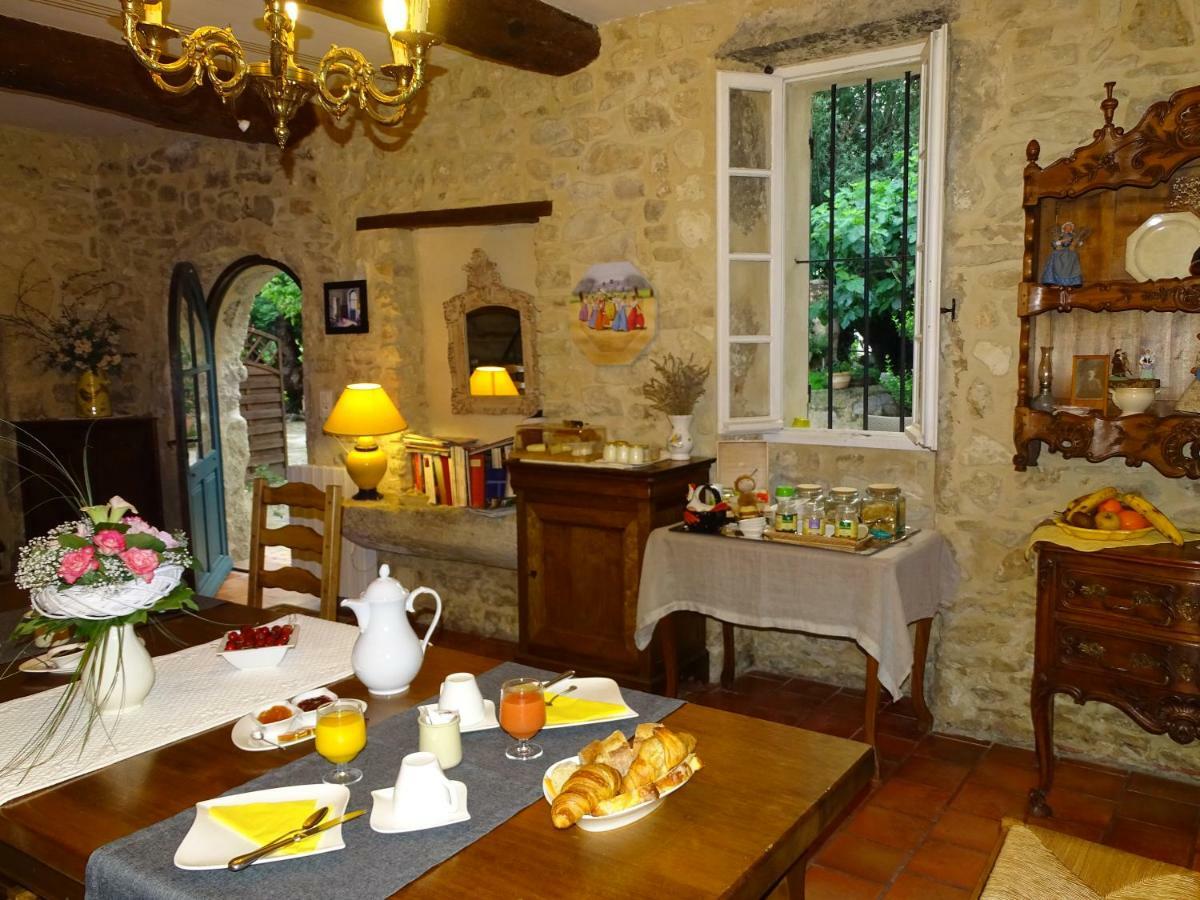 Bastide Des Princes B&B Caderousse Exteriör bild